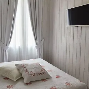Chez Marie Bolonia